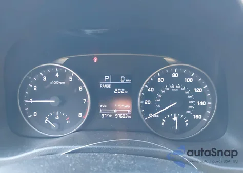 2017 Hyundai Elantra Se z USA, uszkodzony, nr VIN 5NPD84LF2HH105882